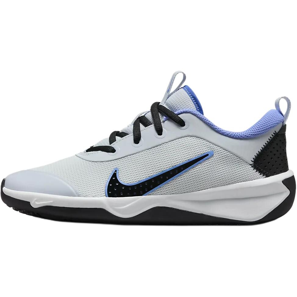Кроссовки детские Omni Multi-Court для начальной школы Nike, серый
Кроссовки детские Omni Multi-Court для начальной школы Nike, серый