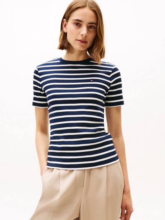 Футболка с узкой полоской и круглым вырезом Tommy Hilfiger, Blue/White
Футболка с узкой полоской и круглым вырезом Tommy Hilfiger, Blue/White