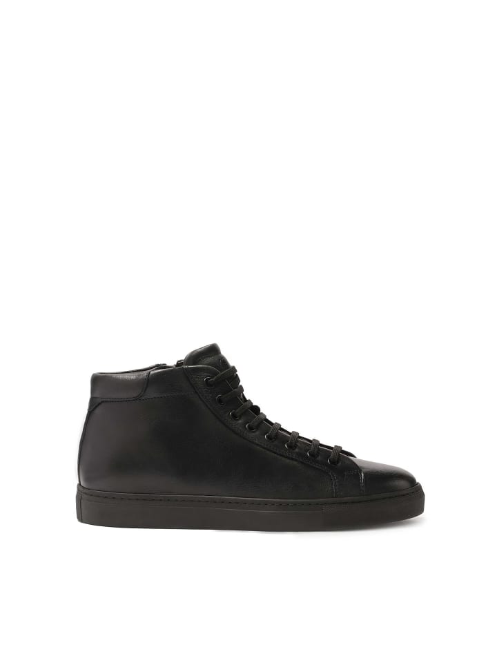 Низкие кеды черного цвета Kazar
Низкие кеды черного цвета Kazar