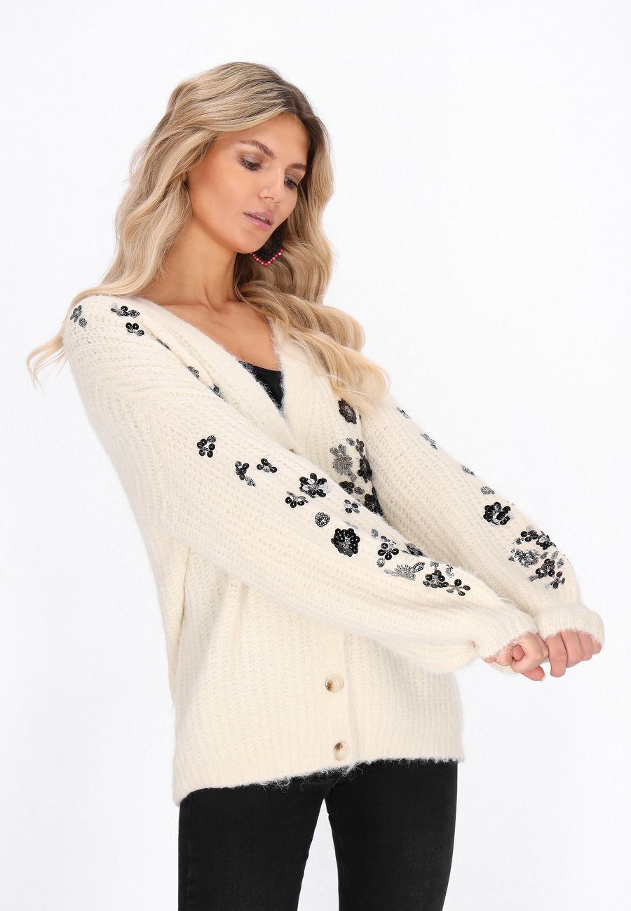 Кардиган usha Cardigan, Offwhite/Off-White
Кардиган usha Cardigan, Offwhite/Off-White