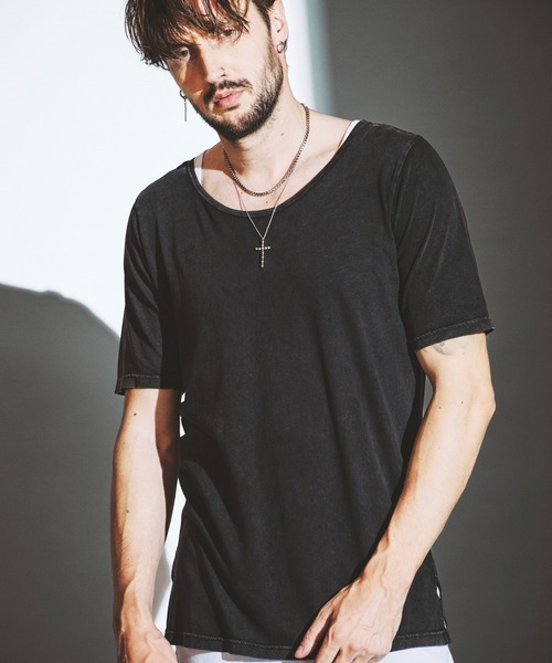 NO ID. Длинная футболка с боковыми разрезами, черная
NO ID. Длинная футболка с боковыми разрезами, черная