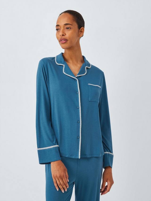 Комплект пижамы с отделкой петельным швом из TENCEL Modal John Lewis, Dark Blue
Комплект пижамы с отделкой петельным швом из TENCEL Modal John Lewis, Dark Blue