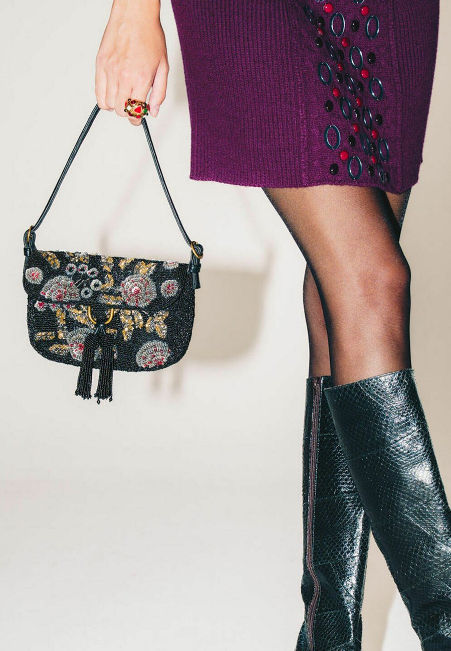 Сумка Maliparmi NOCTURNAL ROSE SMALL SHOULDER, Gold/Gold-Coloured
Сумка Maliparmi NOCTURNAL ROSE SMALL SHOULDER, Gold/Gold-Coloured