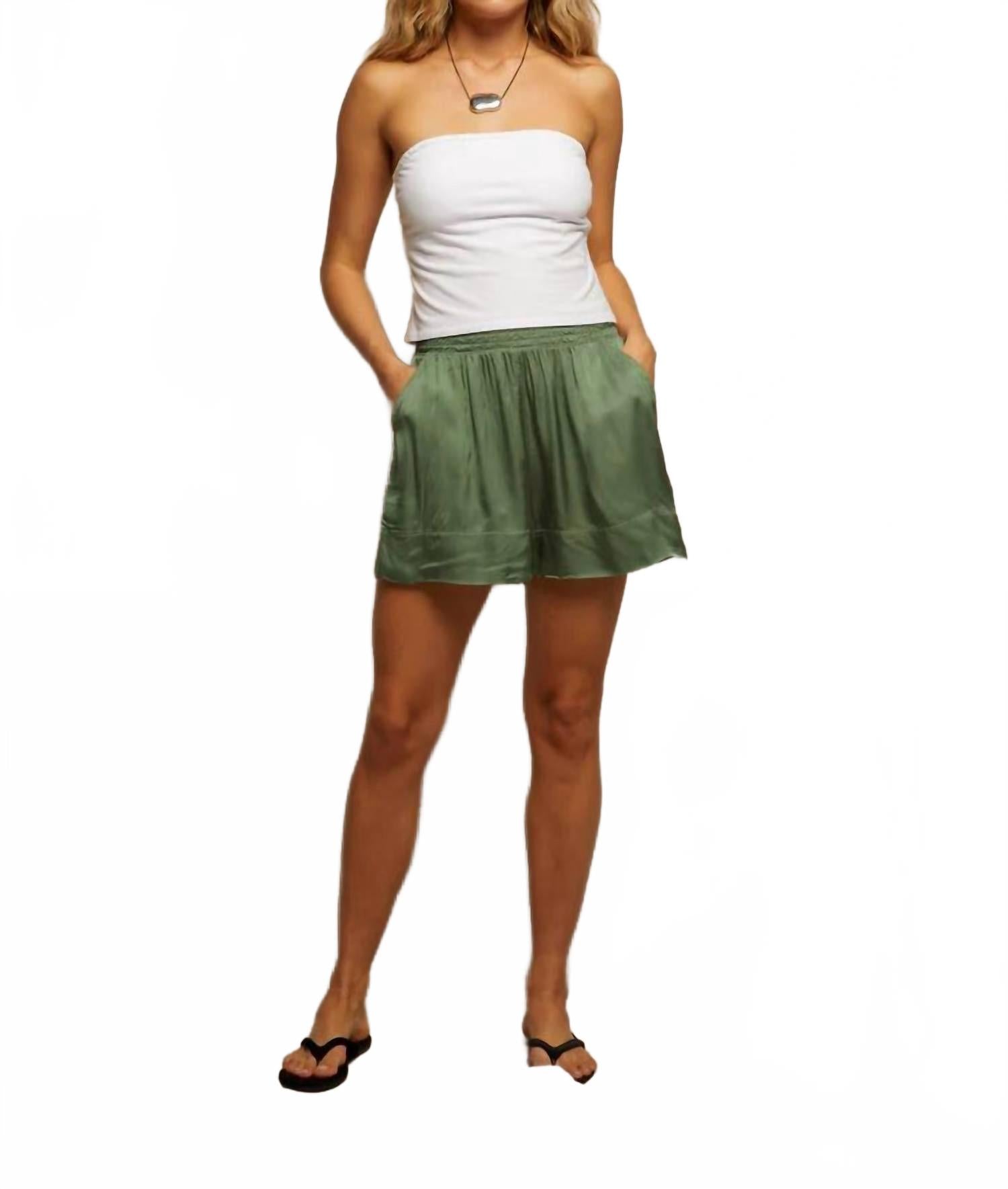 Шорты Colette из атласа с алоэ вера PERFECTWHITETEE, aloe
Шорты Colette из атласа с алоэ вера PERFECTWHITETEE, aloe