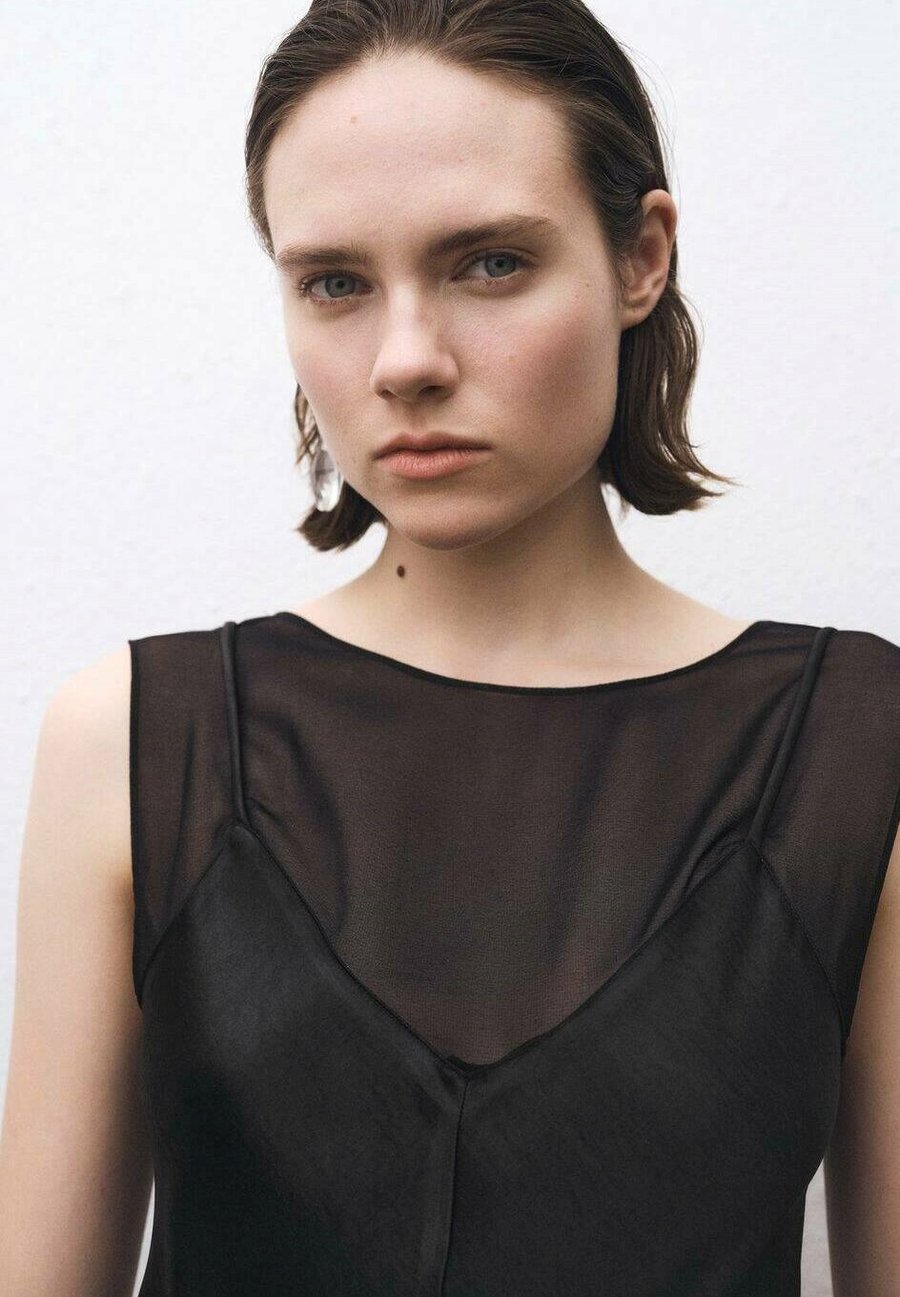 Платье Mango Maxi dress, Black
Платье Mango Maxi dress, Black