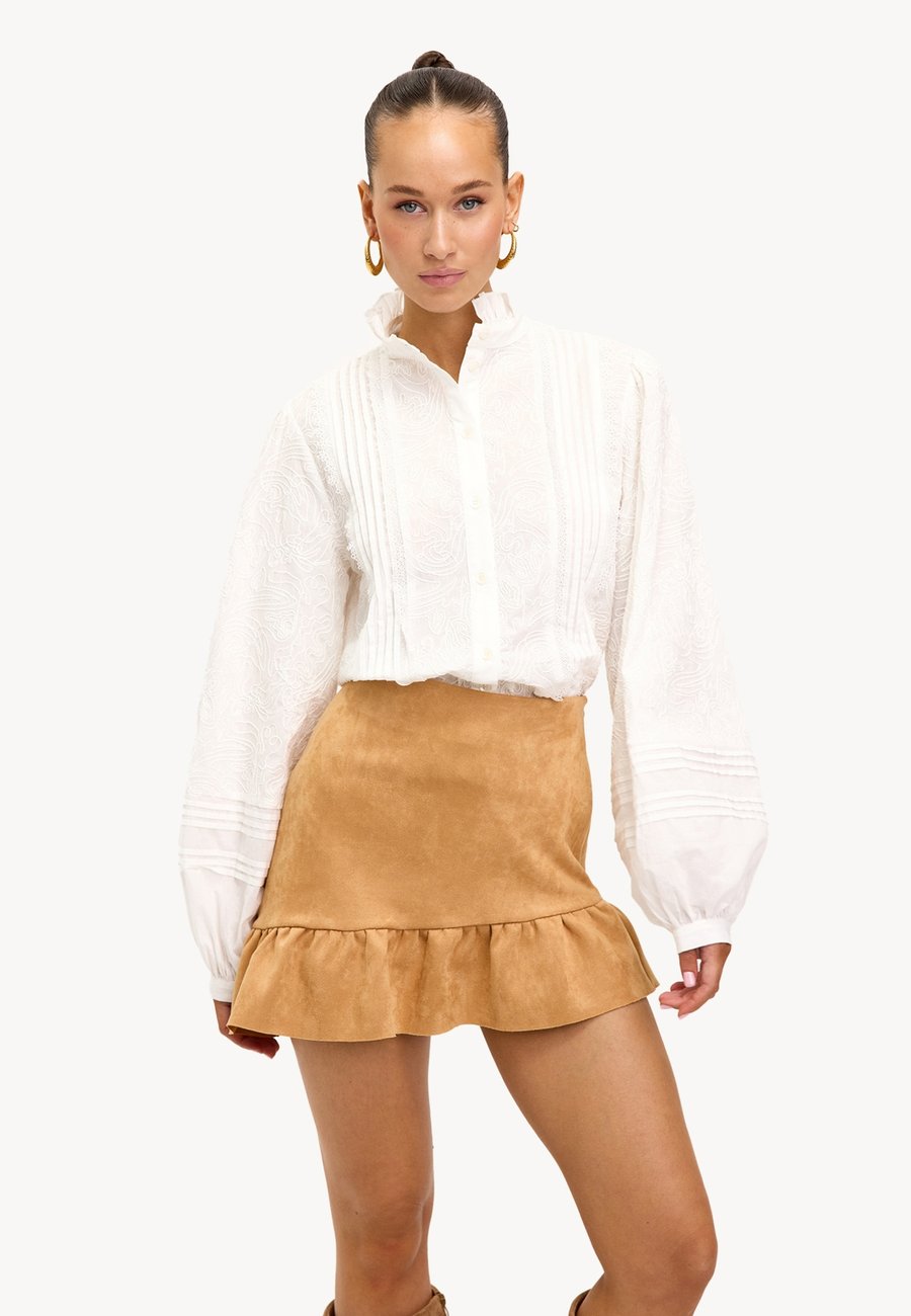 Юбка LOAVIES WITH YOU ALWAYS, Suede Camel/Camel
Юбка LOAVIES WITH YOU ALWAYS, Suede Camel/Camel