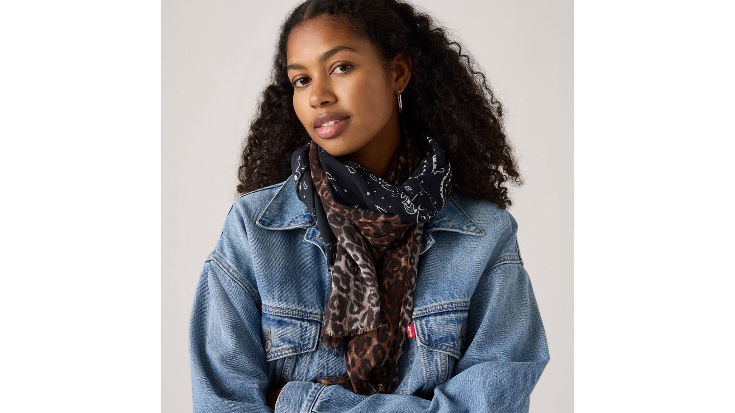 Легкий шарф Levi's, Kitt Scarf Jet Black - Black
Легкий шарф Levi's, Kitt Scarf Jet Black - Black