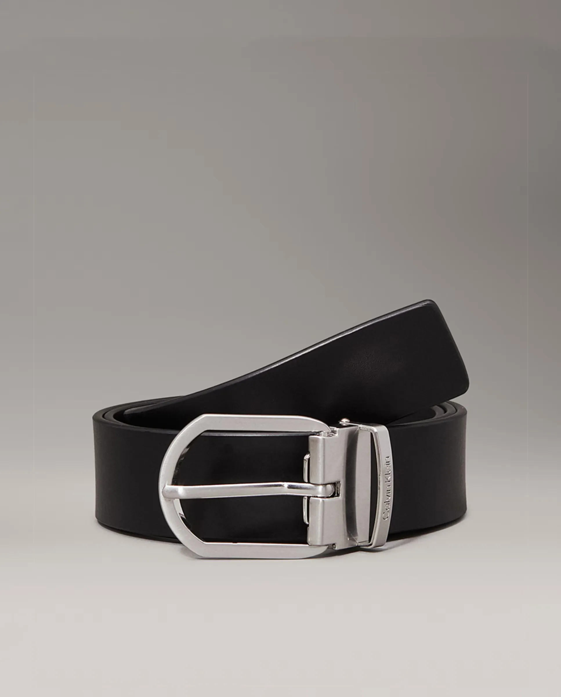 Мужской кожаный ремень с круглой пряжкой Calvin Klein, черный
Мужской кожаный ремень с круглой пряжкой Calvin Klein, черный