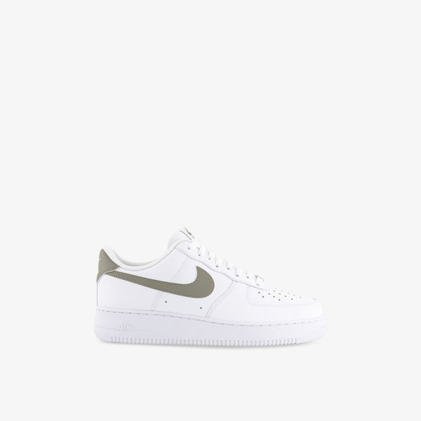 Кроссовки кожаные Nike Air Force 1 ’07, белый / хаки
Кроссовки кожаные Nike Air Force 1 ’07, белый / хаки