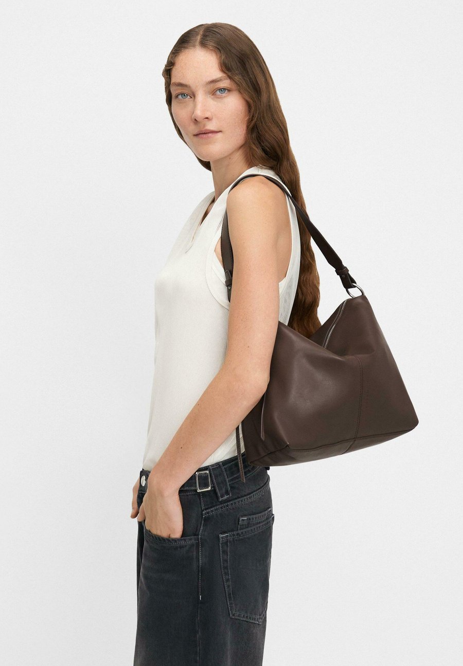 Сумка Liebeskind Berlin Handbag, Dunkelbraun/Dark Brown
Сумка Liebeskind Berlin Handbag, Dunkelbraun/Dark Brown