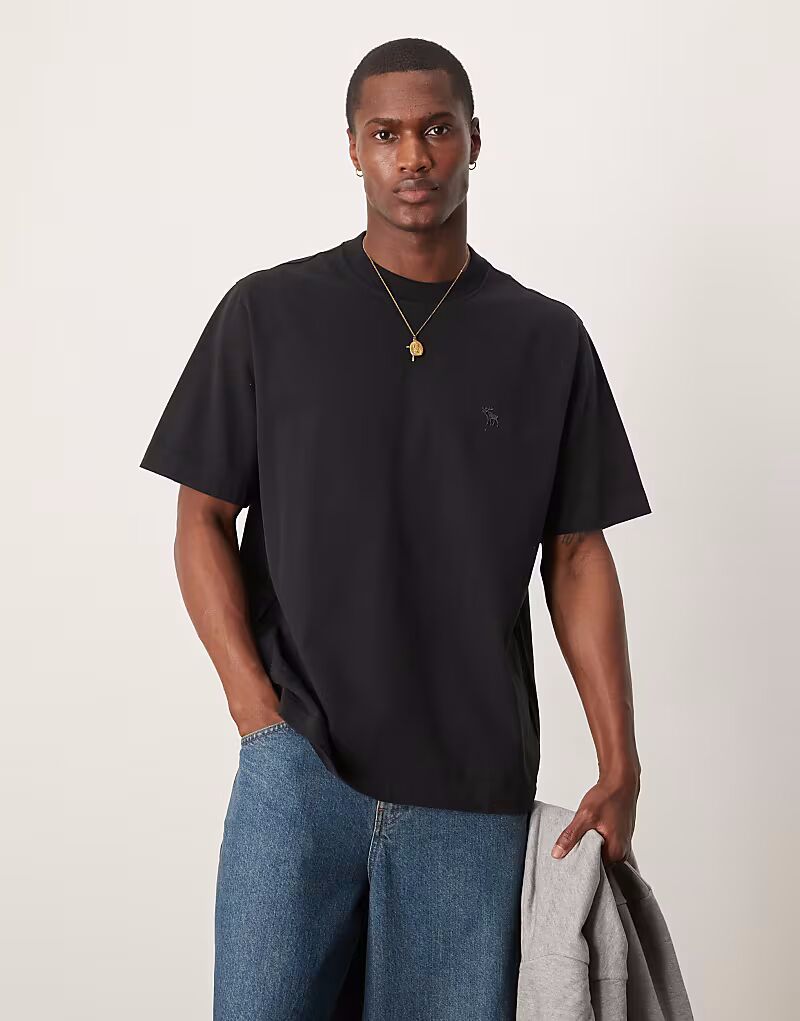 Футболка с короткими рукавами и логотипом Abercrombie & Fitch премиум-класса черного цвета
Футболка с короткими рукавами и логотипом Abercrombie & Fitch премиум-класса черного цвета