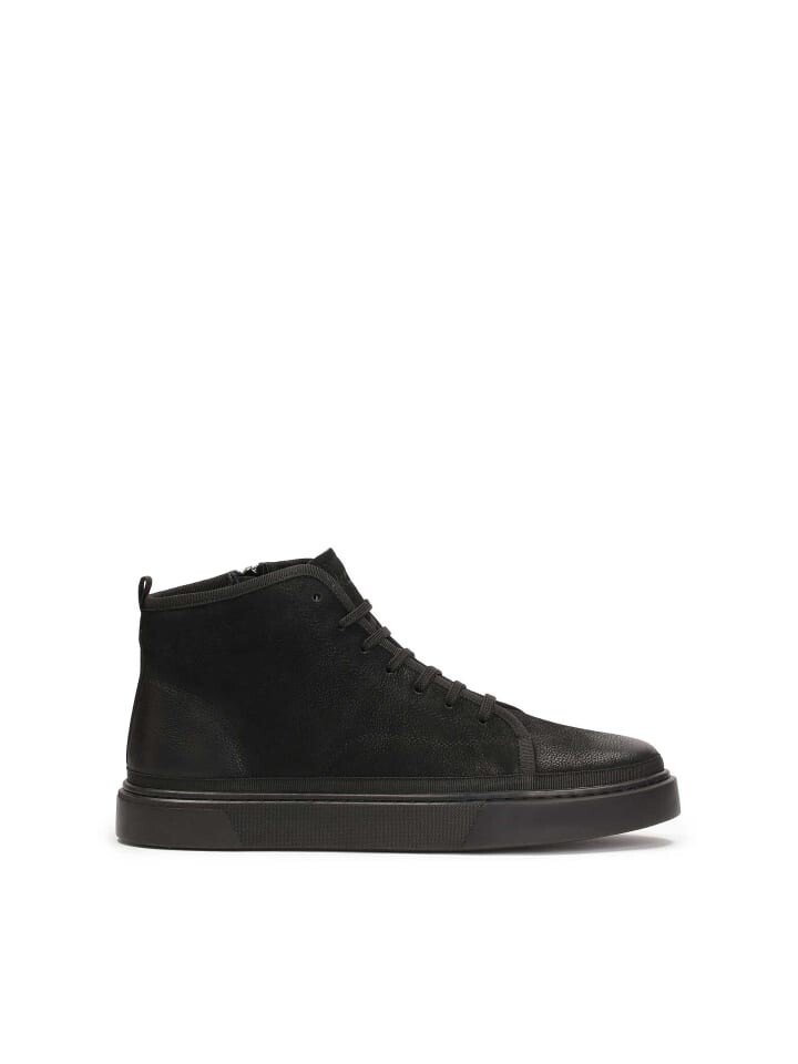 Кроссовки на шнуровке Kazar, черный
Кроссовки на шнуровке Kazar, черный