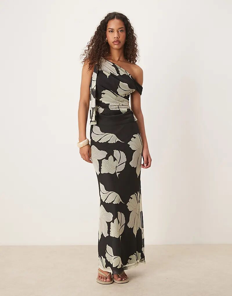 Красивое трикотажное платье с галстуком от Pretty Lavish Shea в черном и кремовом цветах 
Красивое трикотажное платье с галстуком от Pretty Lavish Shea в черном и кремовом цветах