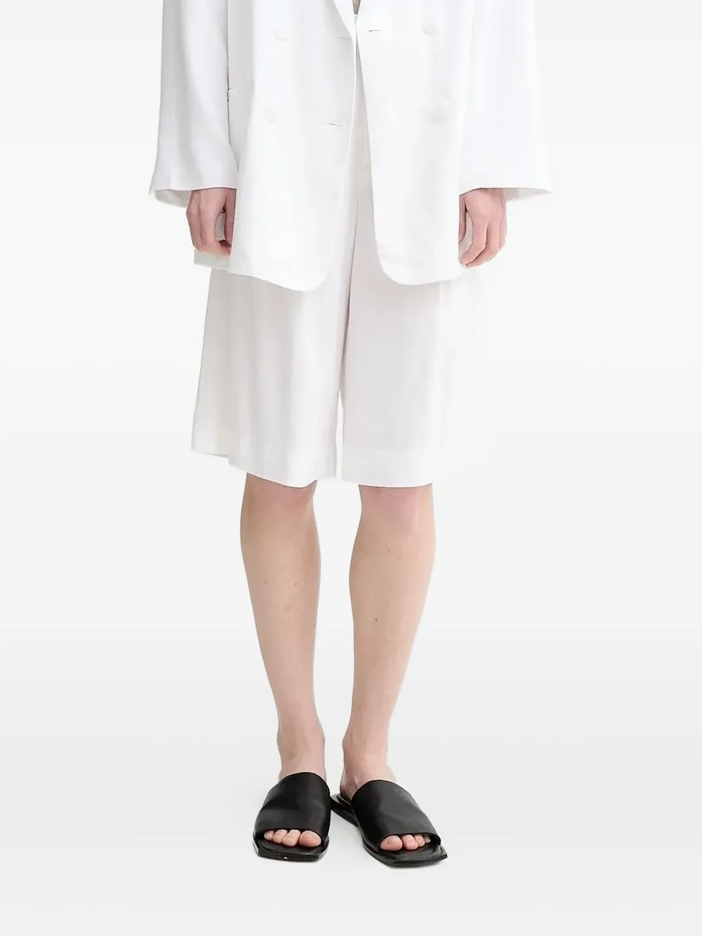 Шорты с завышенной талией и складками Gestuz, белый
Шорты с завышенной талией и складками Gestuz, белый