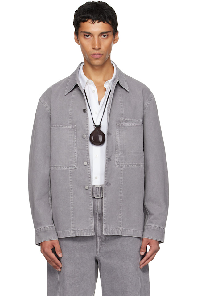 Lemaire Серая рабочая джинсовая рубашка
Lemaire Серая рабочая джинсовая рубашка