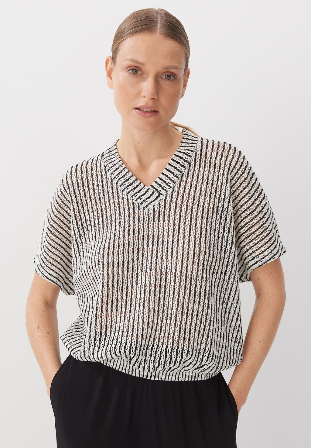 Толстовка UMRENA DETAIL someday., черный
Толстовка UMRENA DETAIL someday., черный