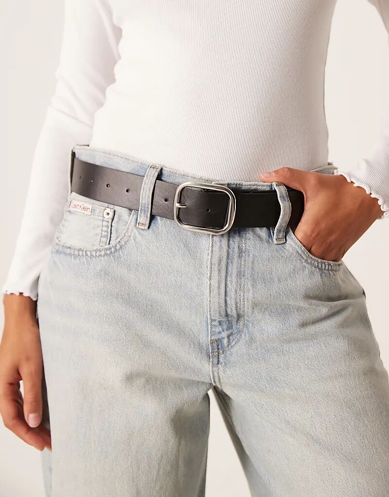 Длинный ремень My Accessories черного и серебристого цветов
Длинный ремень My Accessories черного и серебристого цветов