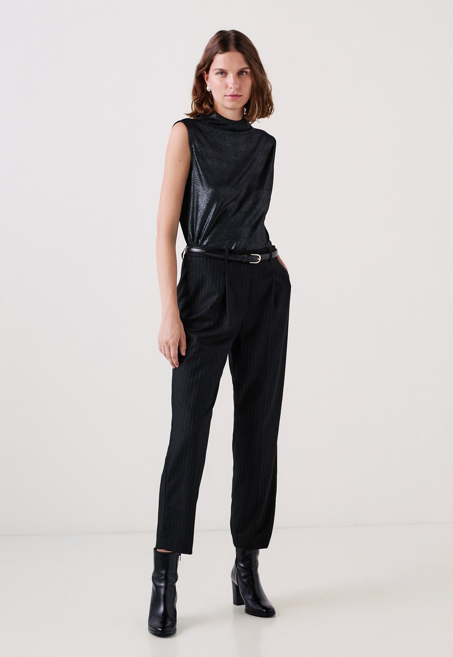 Брюки Caroll Trousers, Noir/Black
Брюки Caroll Trousers, Noir/Black