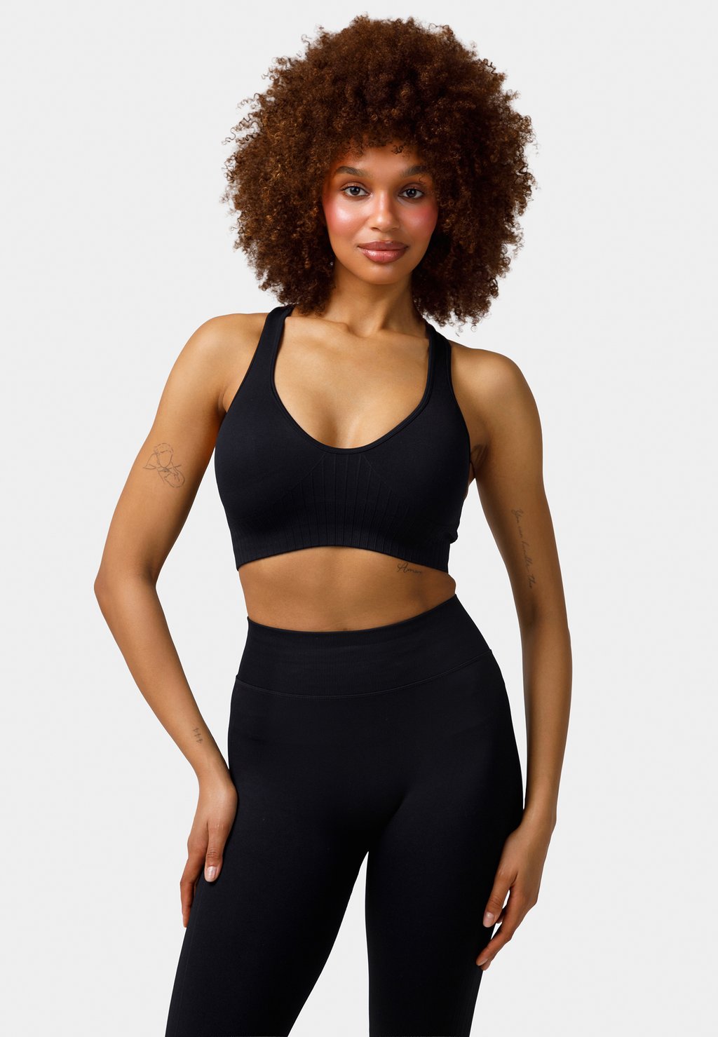 Спортивный бюстгальтер средней поддержки Carpatree, черный
Спортивный бюстгальтер средней поддержки Carpatree, черный