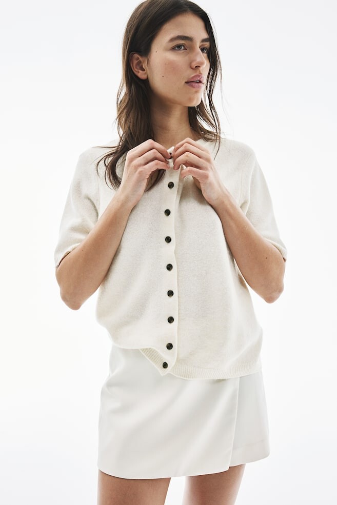 Вязаный кардиган H&M, бежевый
Вязаный кардиган H&M, бежевый