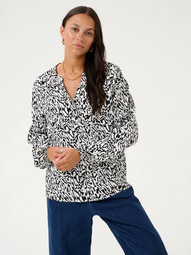 Топ с абстрактным принтом Mathilde KAFFE, Chalk/Black
Топ с абстрактным принтом Mathilde KAFFE, Chalk/Black