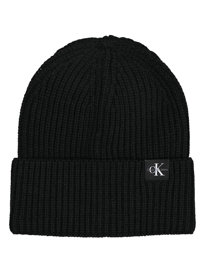 Calvin Klein Черная шапка-бини
Calvin Klein Черная шапка-бини