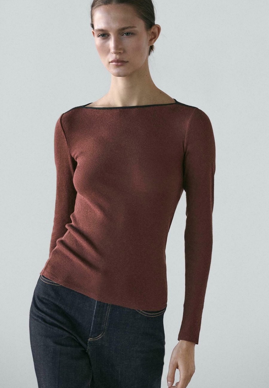 Топ Massimo Dutti WITH CONTRAST TRIM DETAIL, Dark Brown
Топ Massimo Dutti WITH CONTRAST TRIM DETAIL, Dark Brown