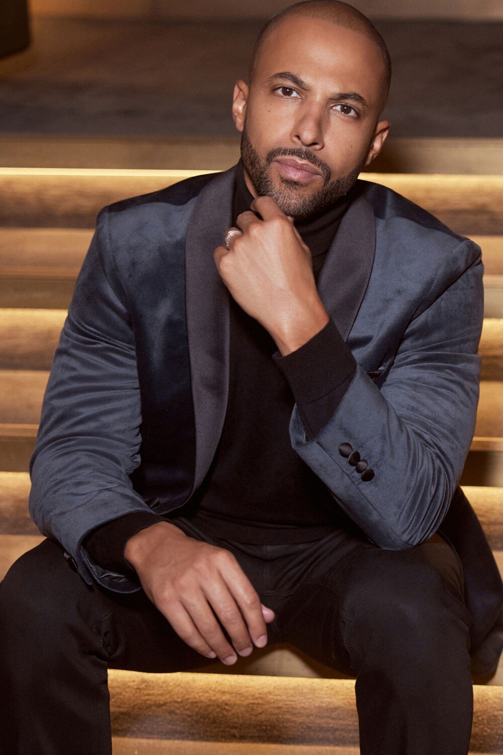 Темно-синий бархатный пиджак Next, серый
Темно-синий бархатный пиджак Next, серый