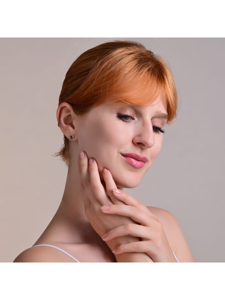 Adeliás Женские серьги - серьги-гвоздики из нержавеющей стали со стразами, серебристого цвета
Adeliás Женские серьги - серьги-гвоздики из нержавеющей стали со стразами, серебристого цвета