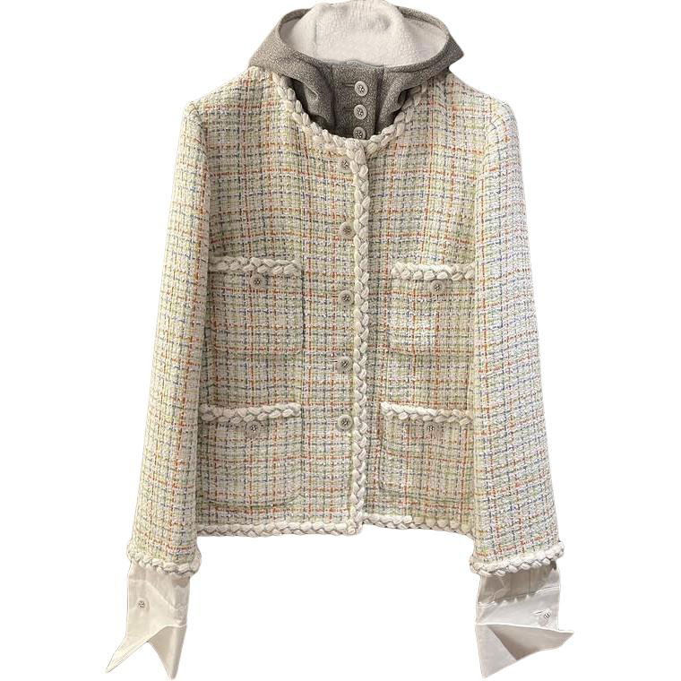 CHANEL Куртка женская белая
CHANEL Куртка женская белая