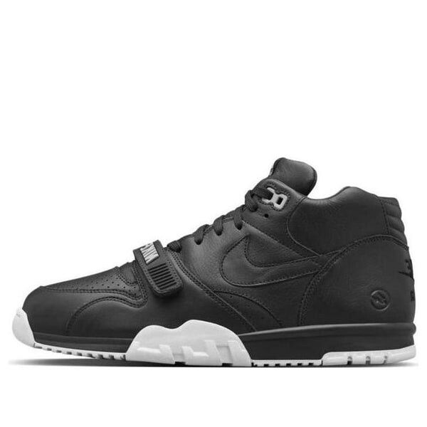 Кроссовки фрагмент дизайн x air trainer 1 mid sp Nike, черный
Кроссовки фрагмент дизайн x air trainer 1 mid sp Nike, черный