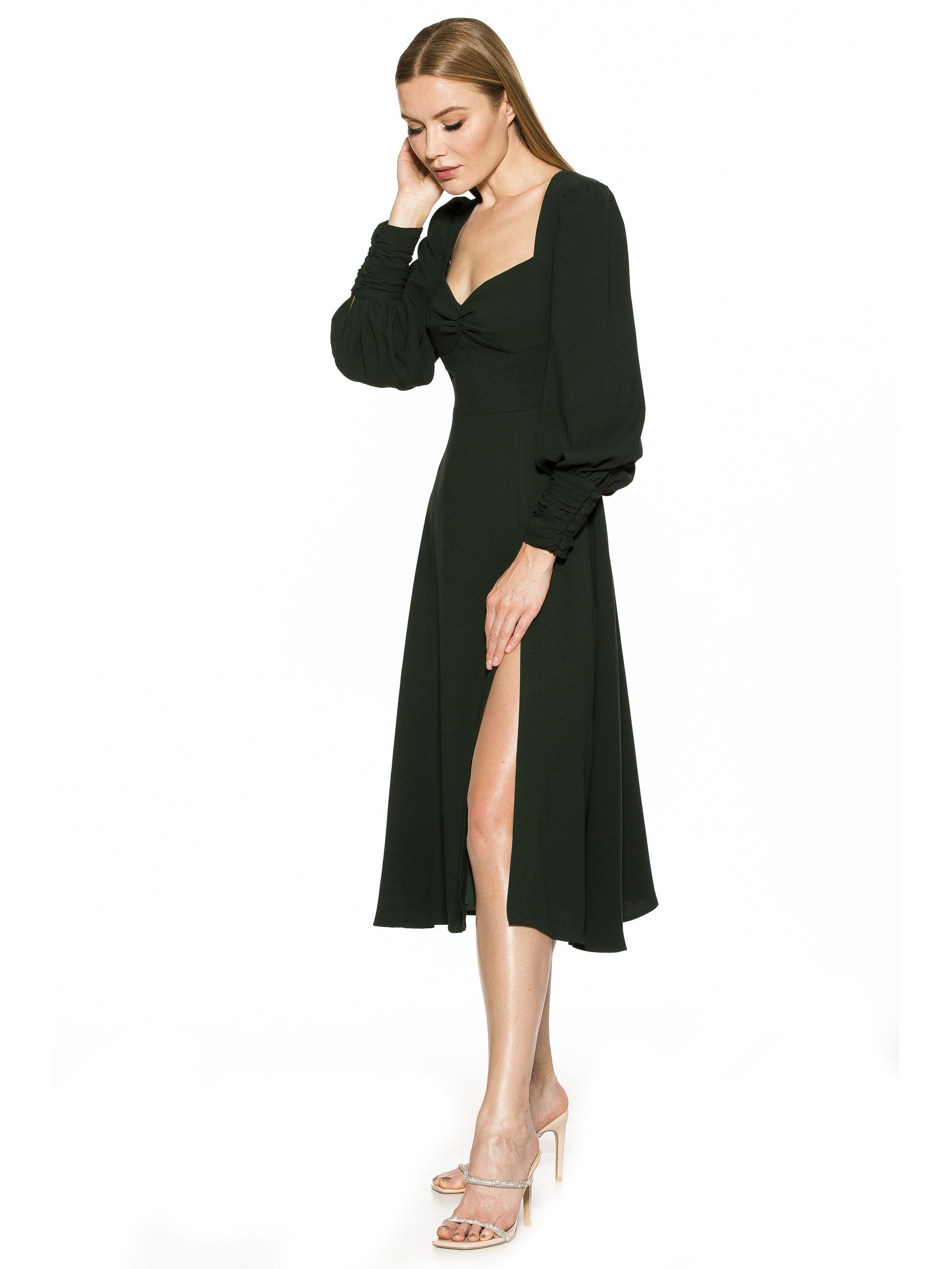 Платье миди Travi ALEXIA ADMOR, цвет black white floral
Платье миди Travi ALEXIA ADMOR, цвет black white floral