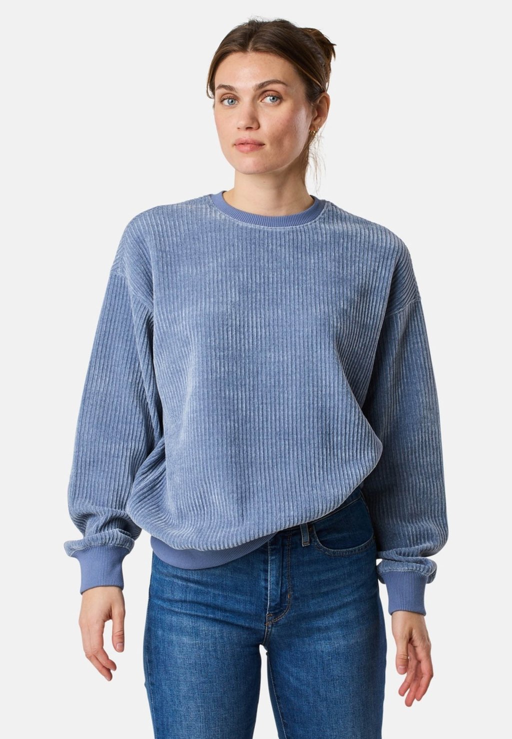 Джемпер Swedemount, светло-голубой
Джемпер Swedemount, светло-голубой