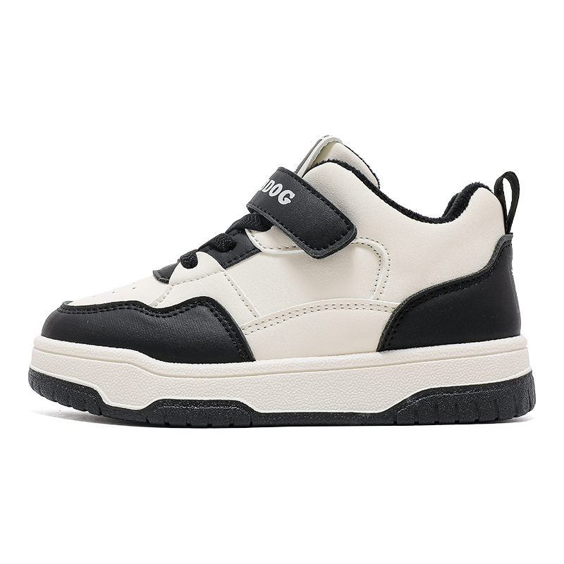 Легкие утепленные скейтерские кроссовки для детей Kids' BOBDOG, черный/бежевый
Легкие утепленные скейтерские кроссовки для детей Kids' BOBDOG, черный/бежевый