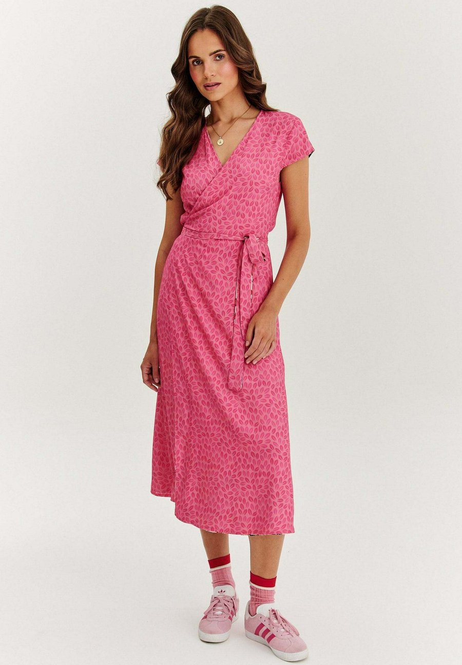Платье NAOKO Day dress, Pink
Платье NAOKO Day dress, Pink