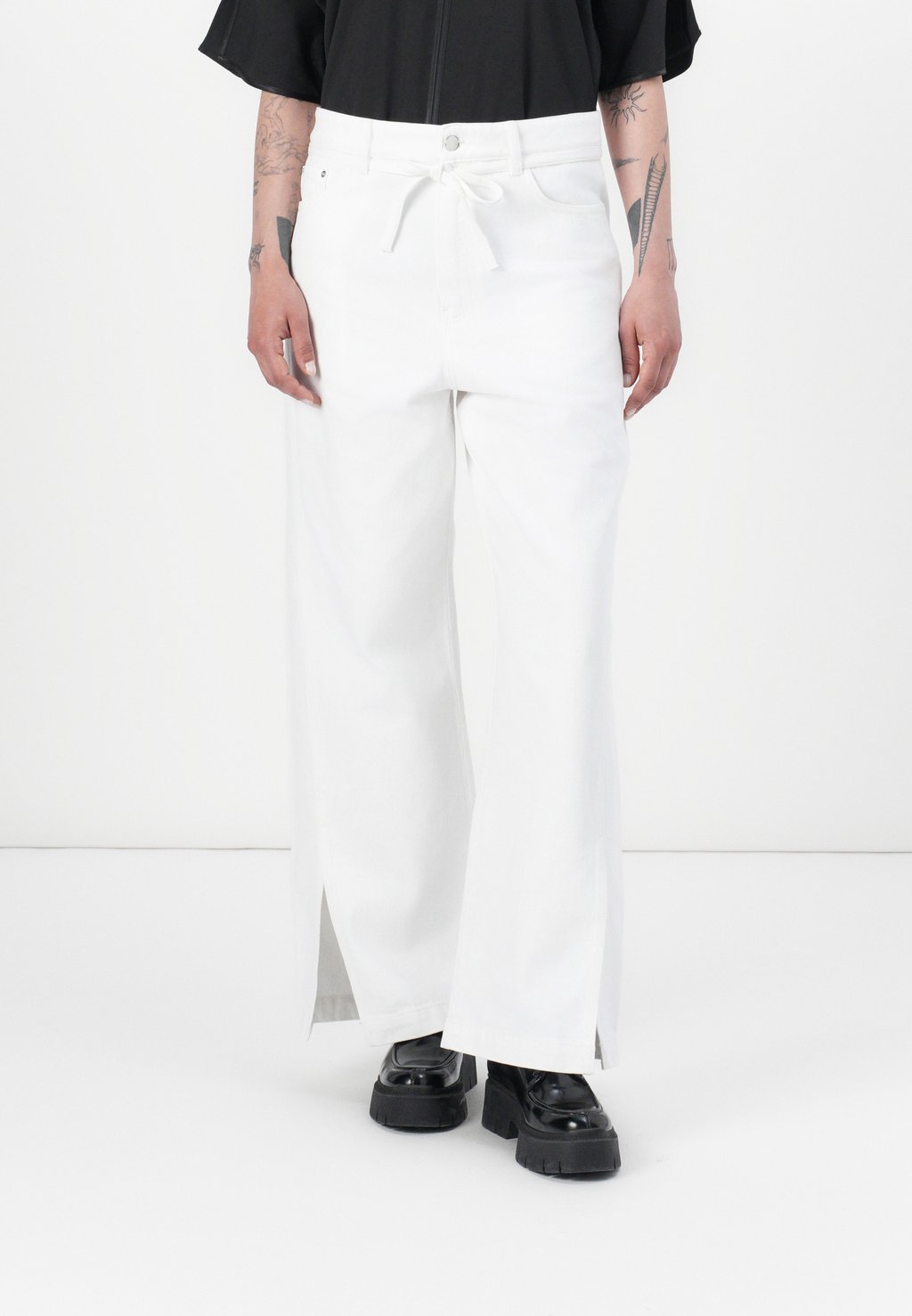 Джинсы свободного кроя LANE WINTER DAY Birger et Mikkelsen, белый
Джинсы свободного кроя LANE WINTER DAY Birger et Mikkelsen, белый