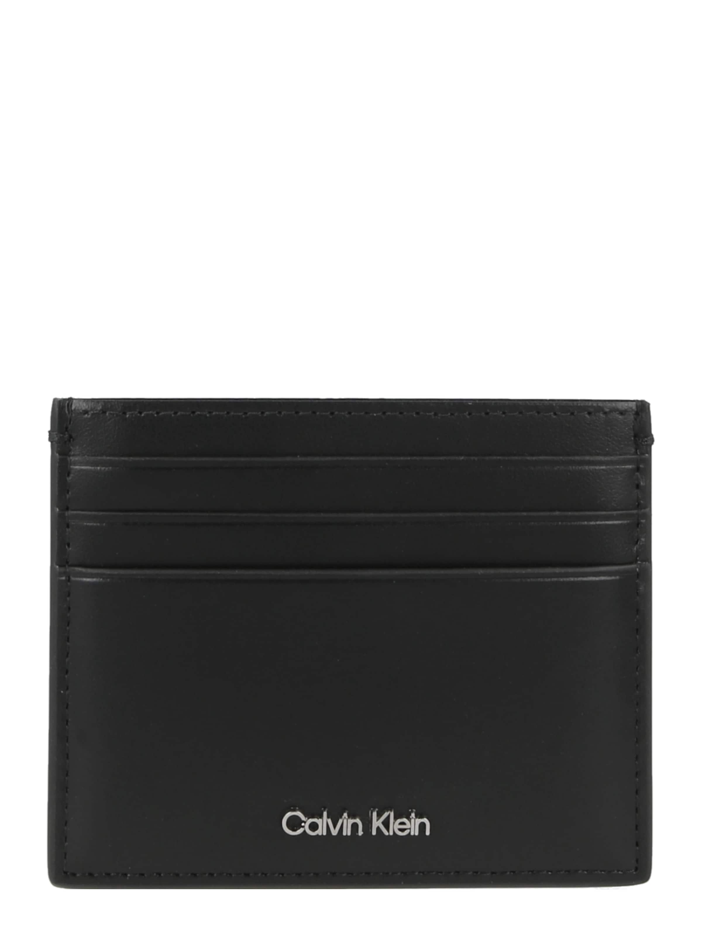 Calvin Klein Чехол в черном цвете
Calvin Klein Чехол в черном цвете