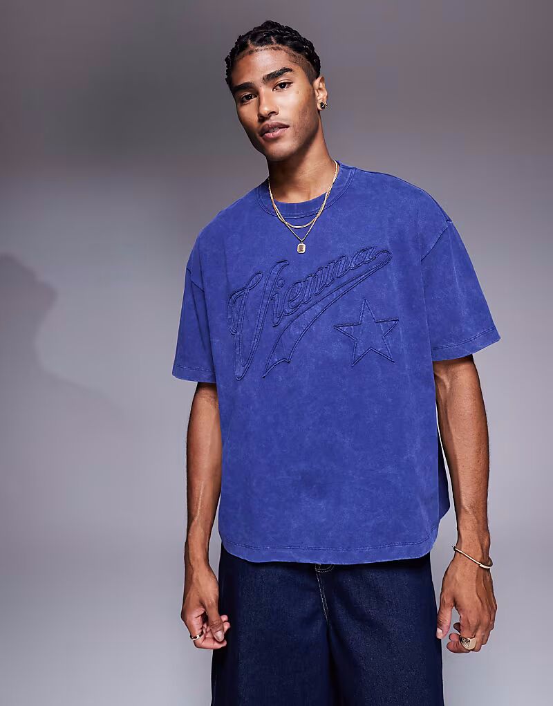 Футболка свободного кроя ASOS DESIGN с аппликацией с изображением города из плотной ткани плотностью 240 г/м², темно-синего цвета
Футболка свободного кроя ASOS DESIGN с аппликацией с изображением города из плотной ткани плотностью 240 г/м², темно-синего цвета