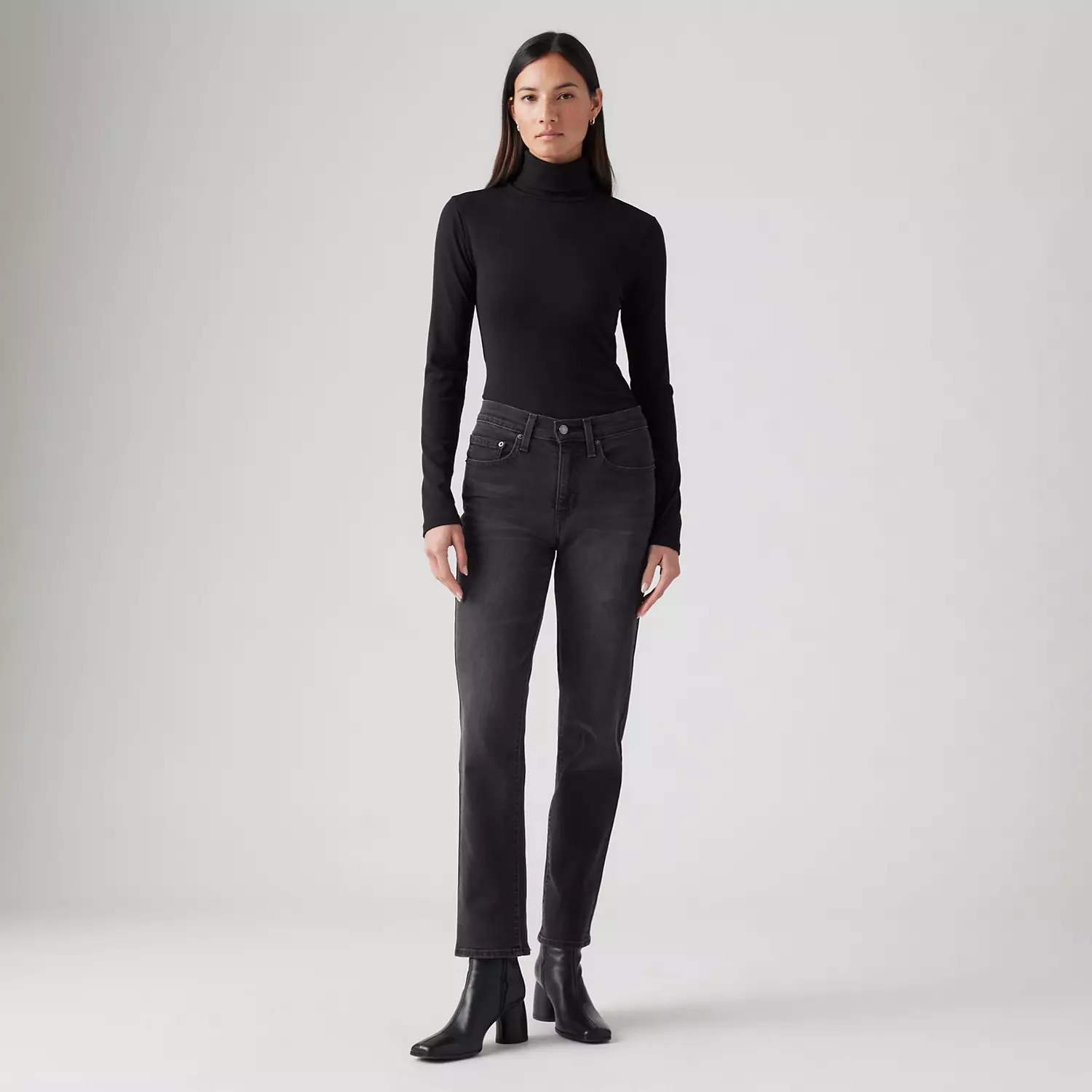 724 прямые женские джинсы с высокой посадкой Levi's, черный
724 прямые женские джинсы с высокой посадкой Levi's, черный