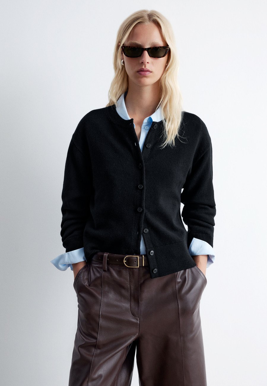 Кардиган & other stories BLEND, Black
Кардиган & other stories BLEND, Black