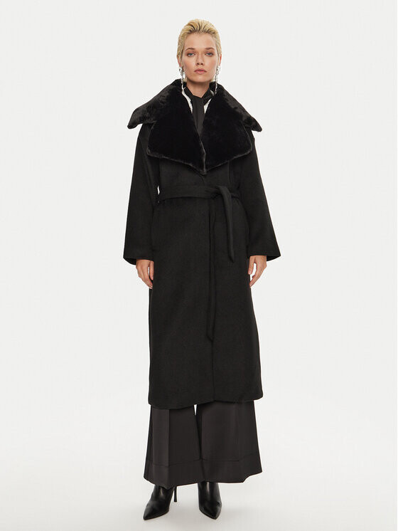 Шерстяное пальто свободного кроя Bruuns Bazaar, черный
Шерстяное пальто свободного кроя Bruuns Bazaar, черный