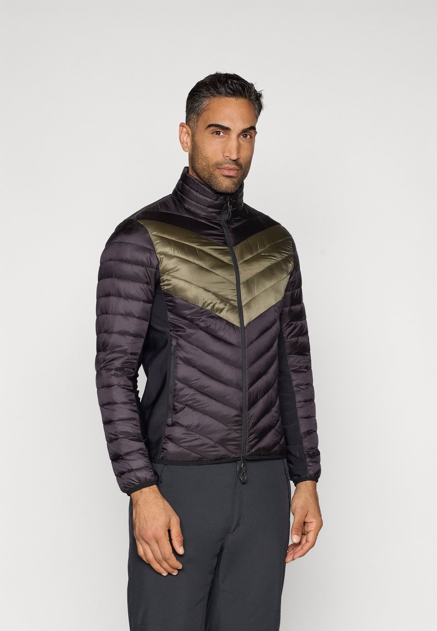Куртка EA7 Emporio Armani BLOUSON JACKET, Black/Grape Leaf/Black
Куртка EA7 Emporio Armani BLOUSON JACKET, Black/Grape Leaf/Black