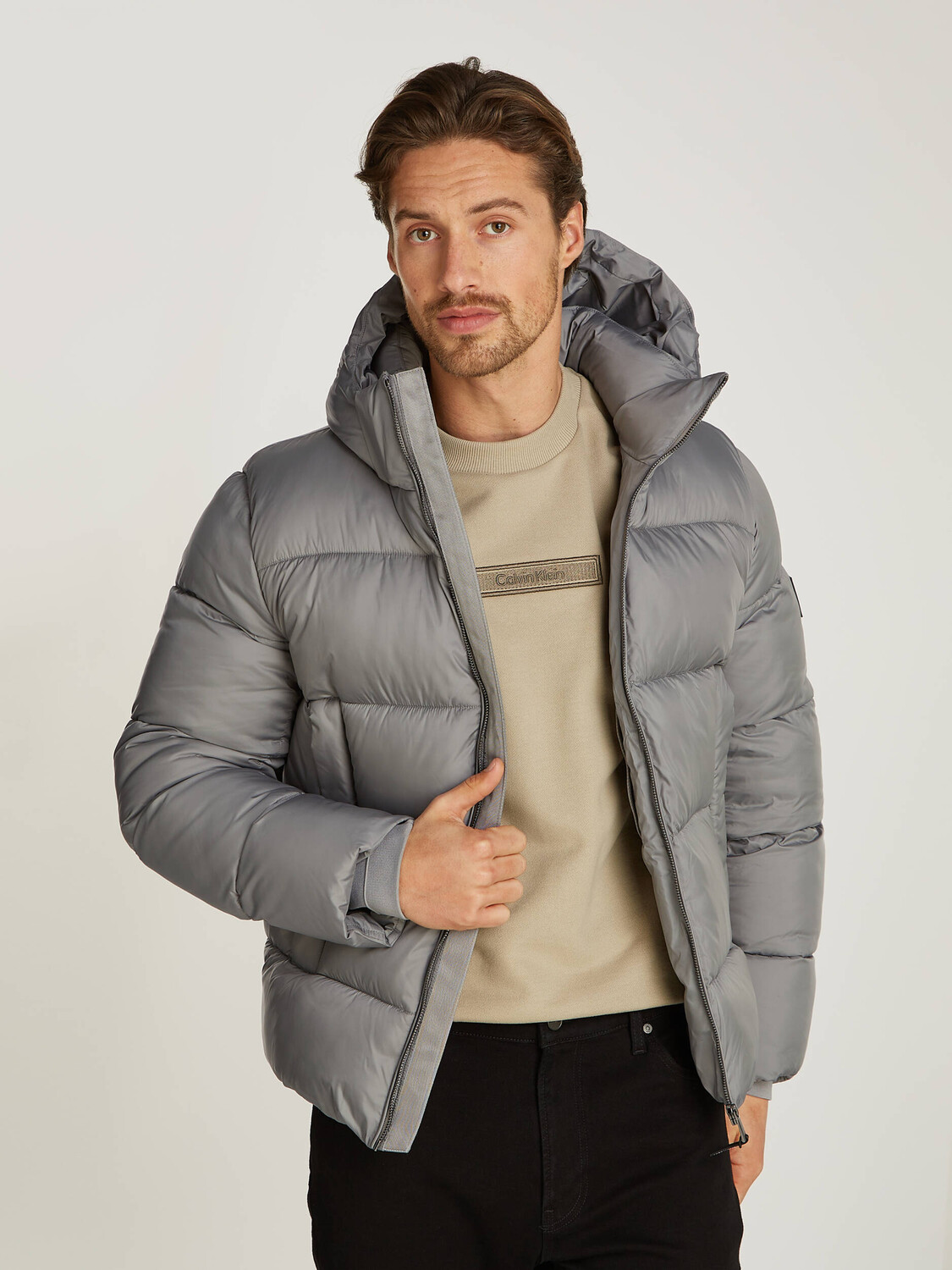 Куртка Calvin Klein Hooded Puffer, серый
Куртка Calvin Klein Hooded Puffer, серый