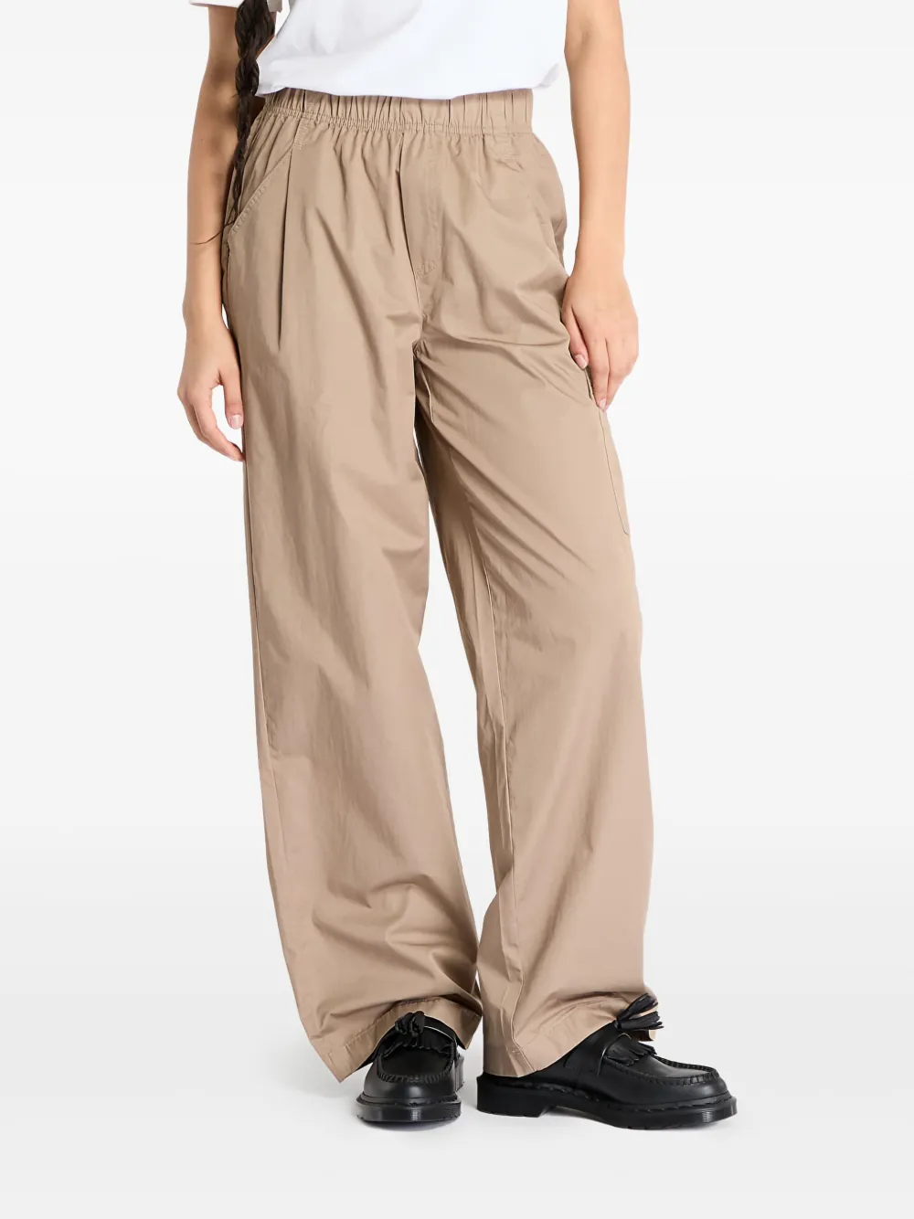 Брюки с эластичным поясом Calvin Klein Jeans, бежевый
Брюки с эластичным поясом Calvin Klein Jeans, бежевый