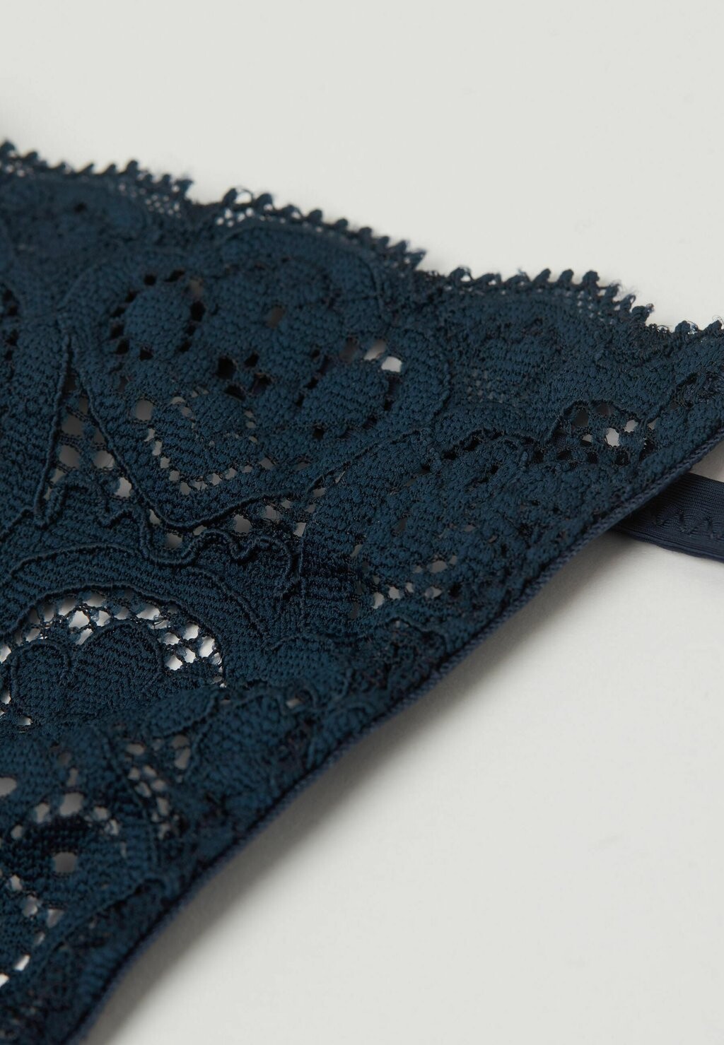 Стринги Intimissimi, темно-синий
Стринги Intimissimi, темно-синий