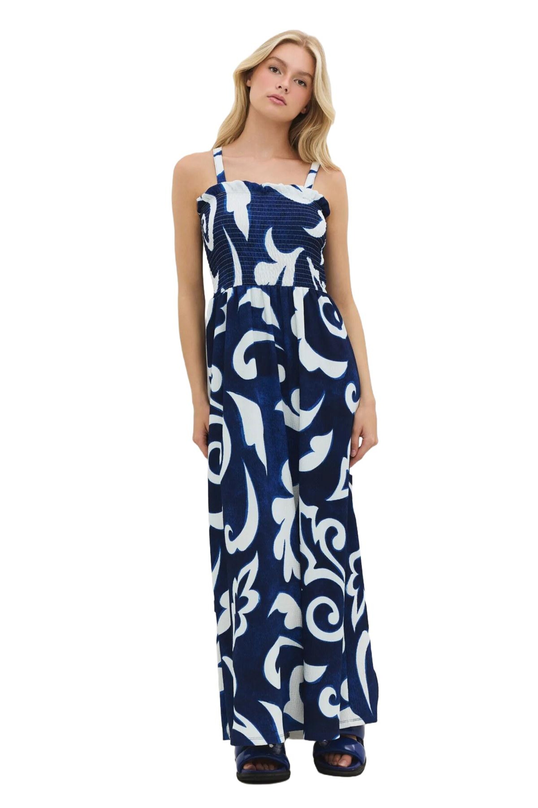 No Matter What Платье в синем цвете
No Matter What Платье в синем цвете