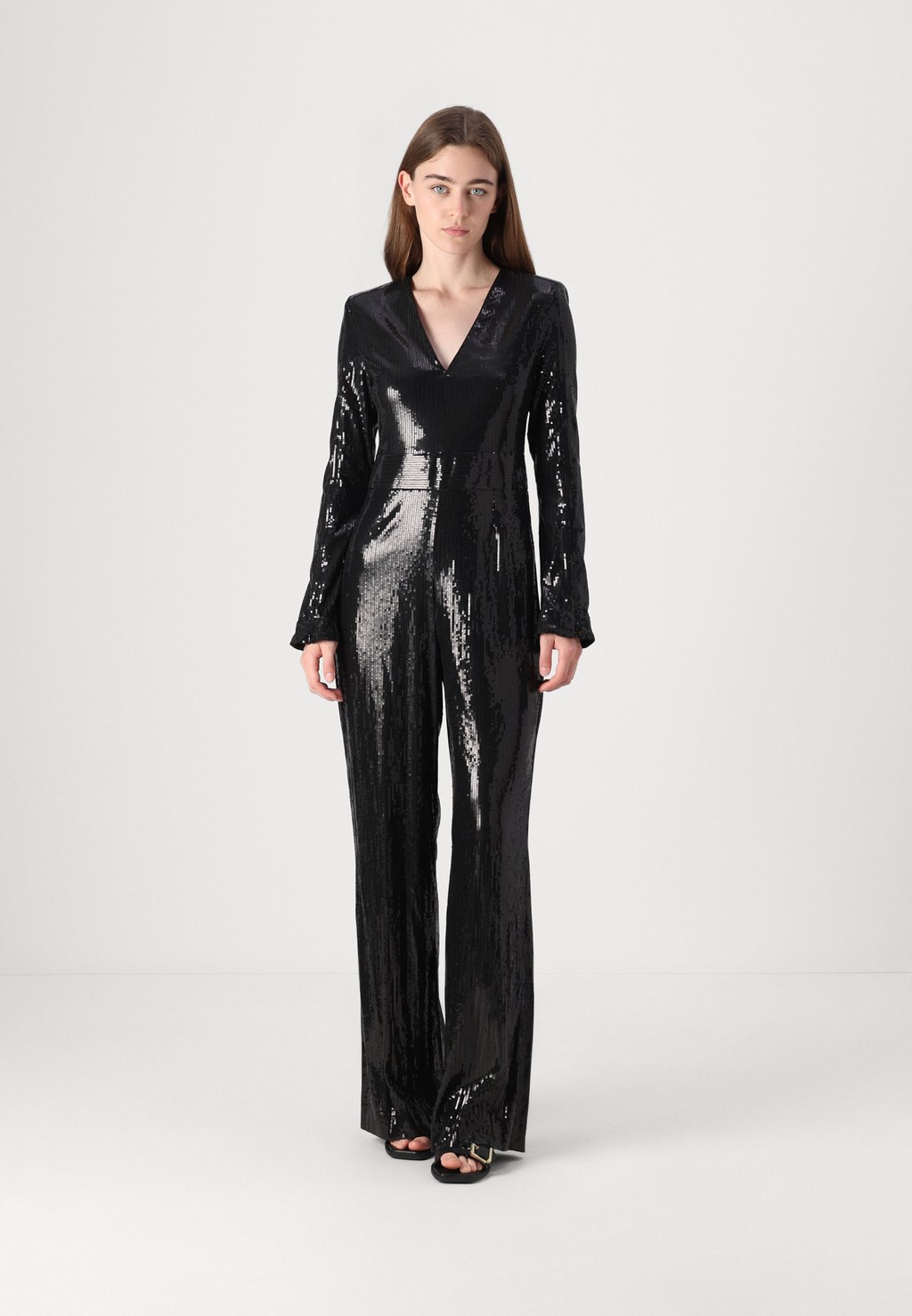 Комбинезон JUMPSUIT KARL LAGERFELD, черный 
Комбинезон JUMPSUIT KARL LAGERFELD, черный