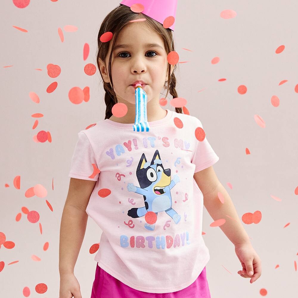 Футболка Jumping Beans Bluey с рисунком "Yay" для маленьких девочек и девочек на день рождения, цвет Pink Veranda
Футболка Jumping Beans Bluey с рисунком "Yay" для маленьких девочек и девочек на день рождения, цвет Pink Veranda