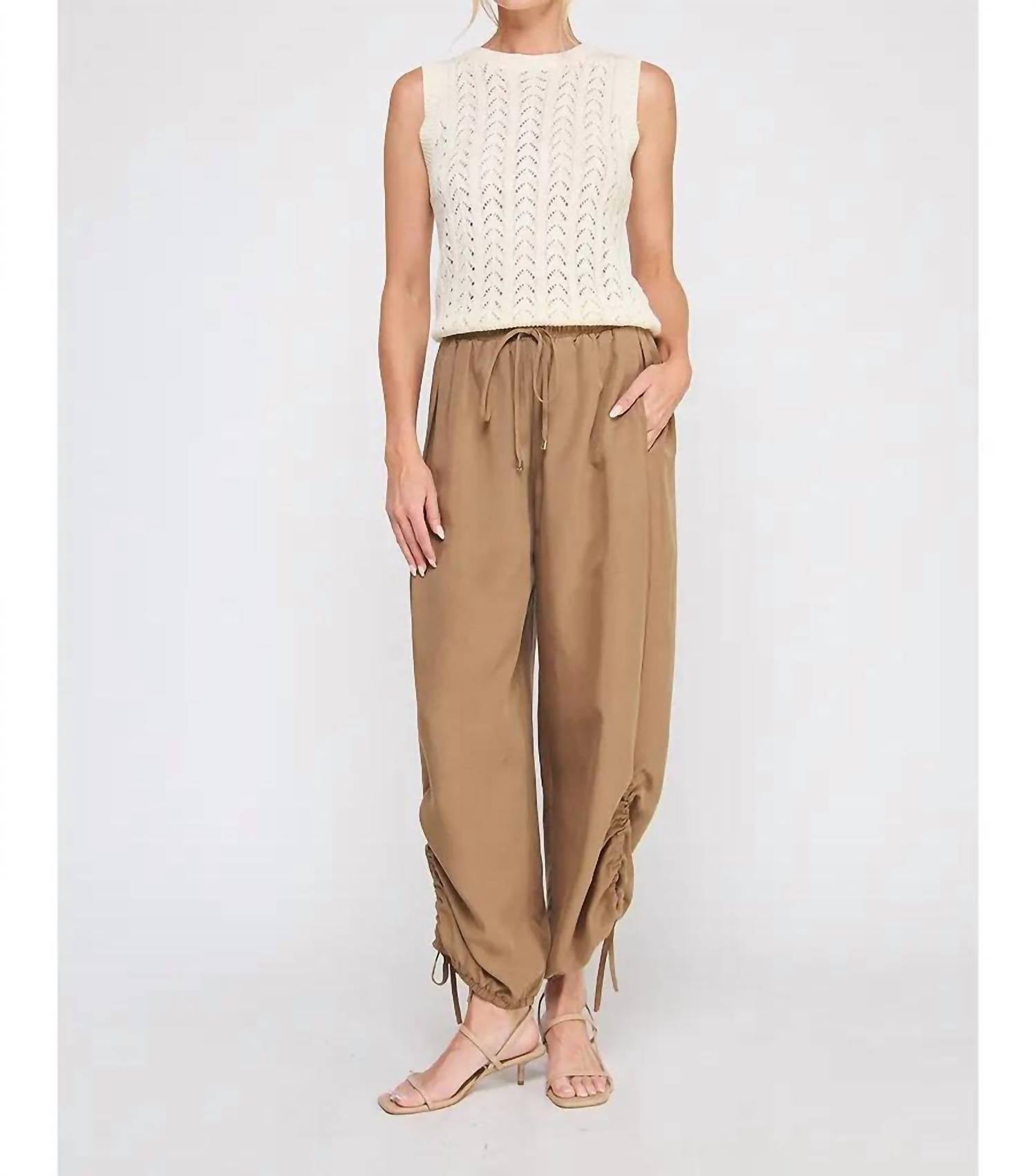 Сатиновые брюки на шнурке в цвете корица ALLIE ROSE, Cinnamon
Сатиновые брюки на шнурке в цвете корица ALLIE ROSE, Cinnamon