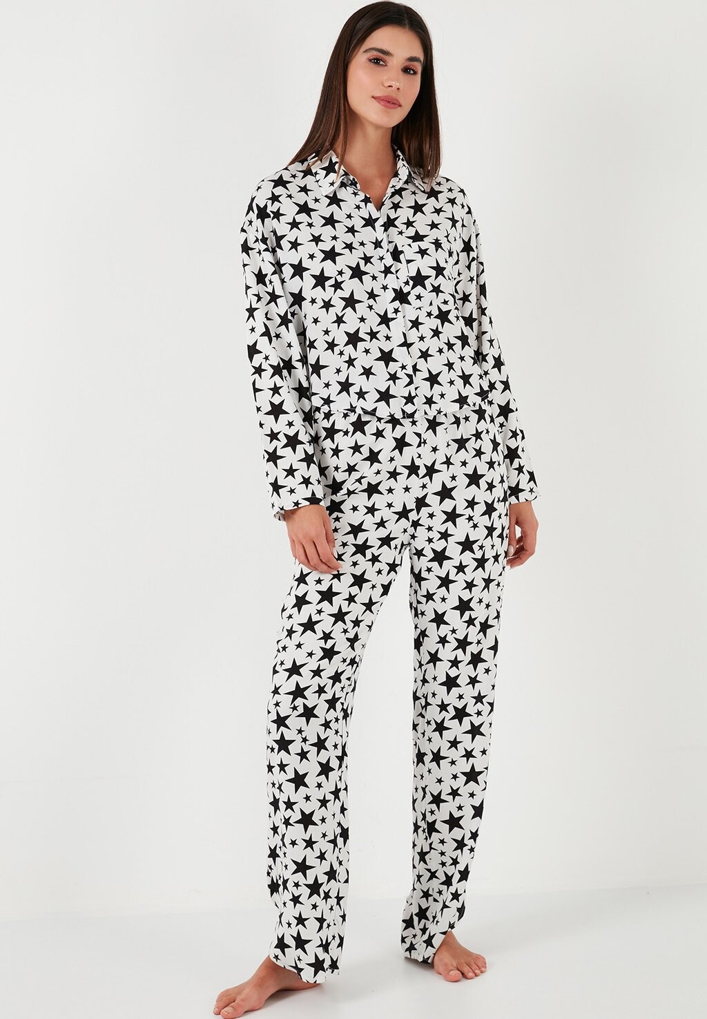 Пижама SET LELA, белый
Пижама SET LELA, белый